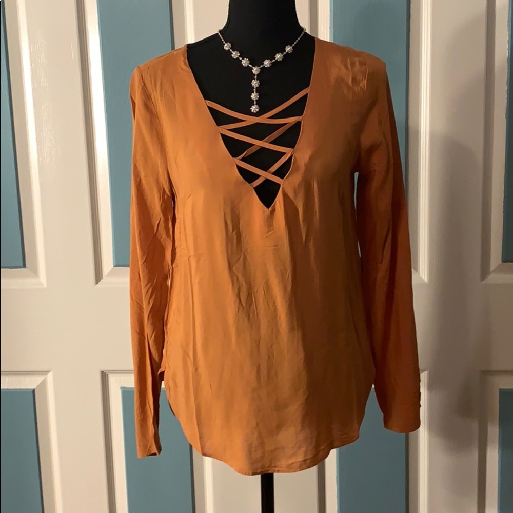 Forever 21 Lace Up Long Sleeves Blouse (Small)